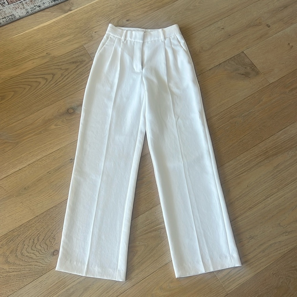 Aritzia effortless pant